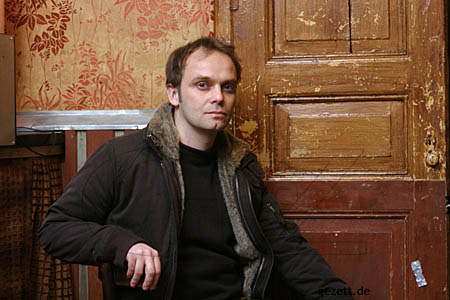 2005681_8177